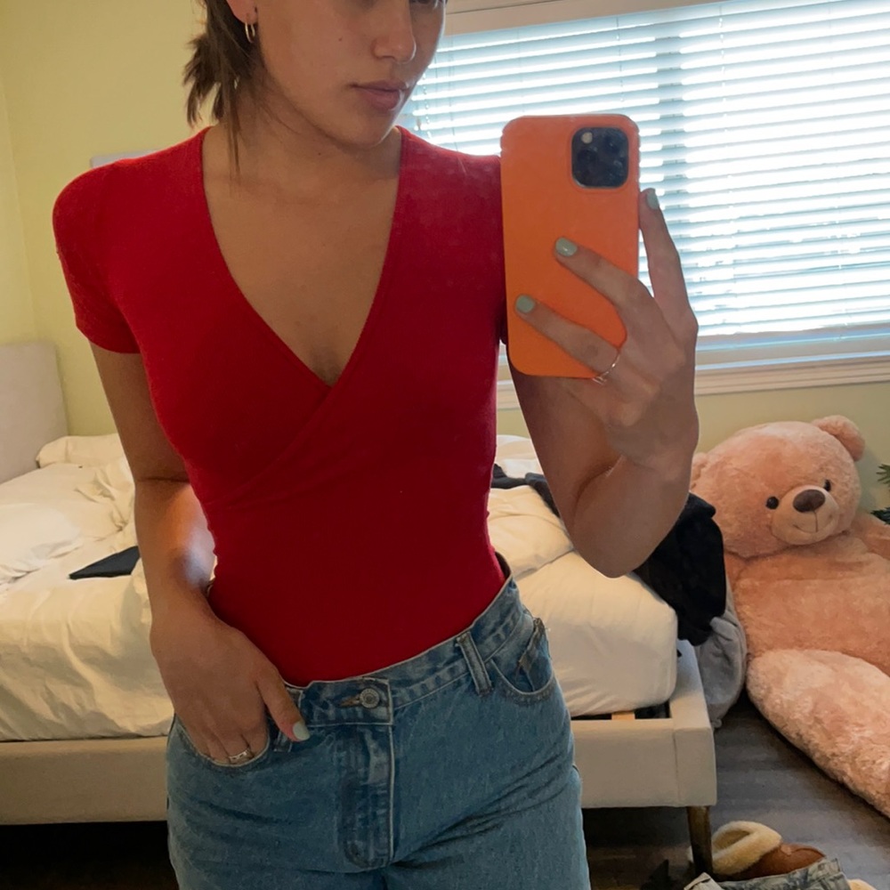 BRANDY MELVILLE BODY SUIT